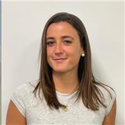 Mestra graduada, amb bon nivell d'anglès, que ofereix classes de repàs, tant online com presencial